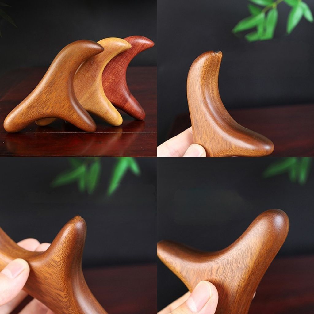 Quatre vignettes montrant les différentes pointes de l'outil Gua Sha en bois de santal, dont trois coloris alignés