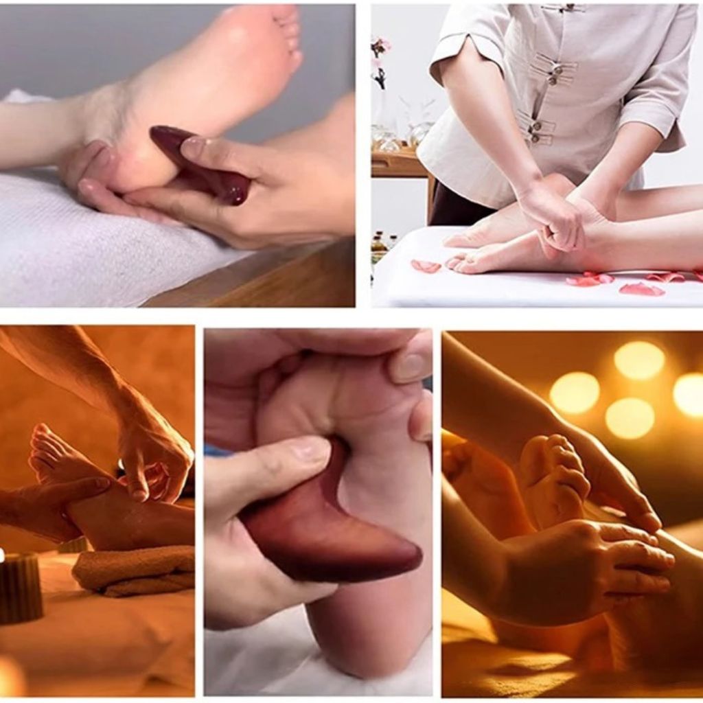 Cinq vignettes montrant l'outil Gua Sha en bois de santal utilisé sur le talon et la voûte plantaire